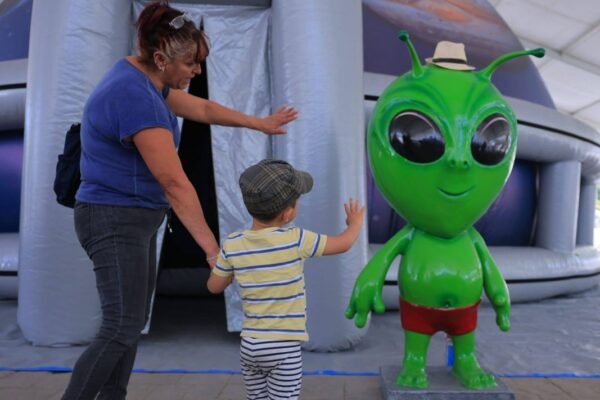 Planetario Móvil lleva astronomía a escuelas de Ecatepec
