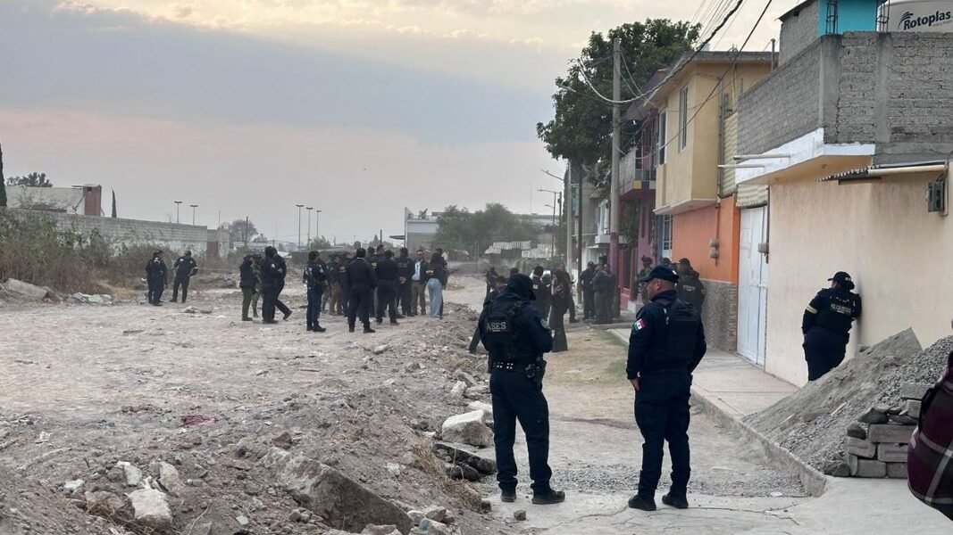 Desmantelan taller clandestino de equipo táctico policial en Ecatepec