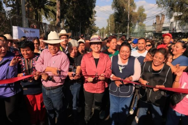 Ecatepec rehabilita vialidades tras 15 años de deterioro