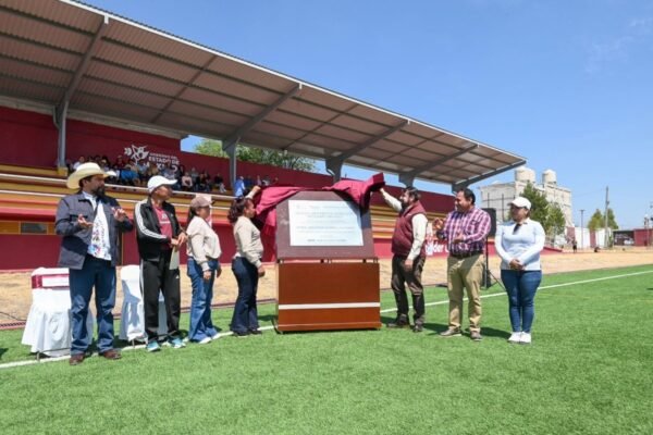 Gobierno rehabilita Unidad Deportiva en Coyotepec con inversión de 16.9 mdp