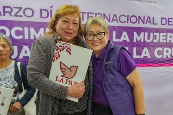 La Paz reconoce a mujeres pacenses con premio 'Sor Juana Inés de la Cruz'