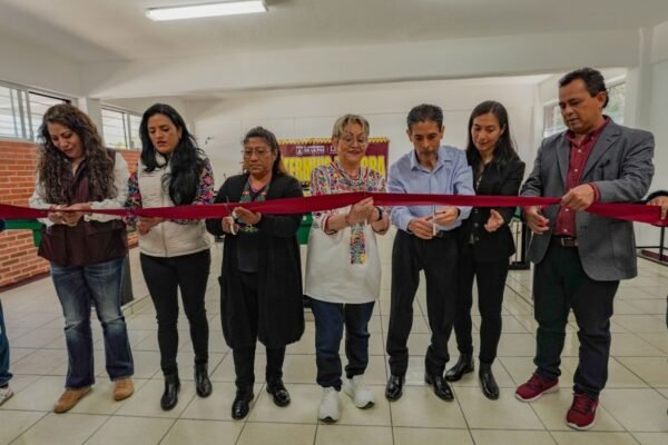 La Paz inaugura moderno laboratorio de ciencias en Preparatoria 171