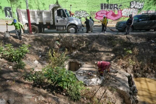 La Paz intensifica trabajos preventivos contra inundaciones pluviales