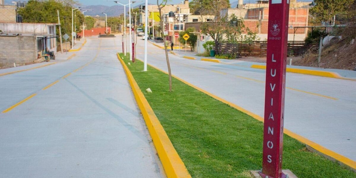 Luvianos estrena Calle 12 de Diciembre completamente renovada