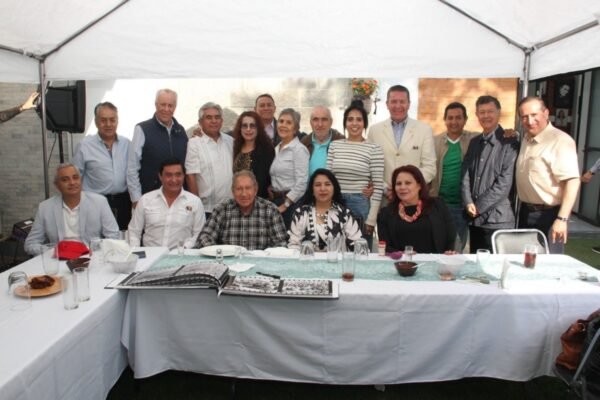 Arturo Montiel reúne élite priísta en Nezahualcóyotl: maniobra política rumbo a 2027