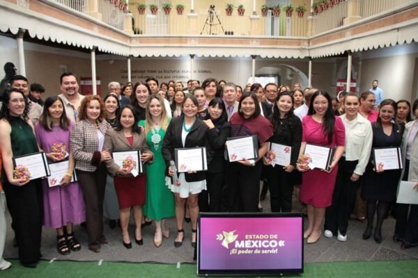 Edomex reconoce a ocho "Mujeres Extraordinarias" en ciencia, deporte y liderazgo