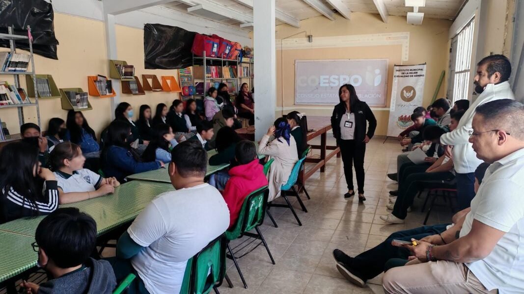 Estado de México reduce 47% embarazos adolescentes en una década