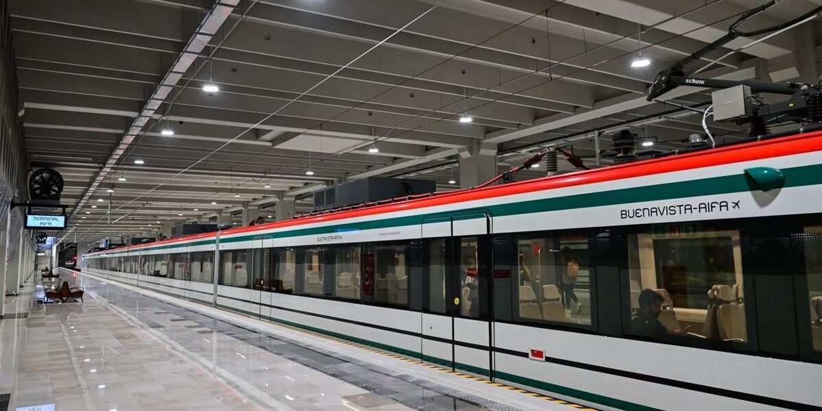 Inaugura México Tren Suburbano Felipe Ángeles hacia el AIFA
