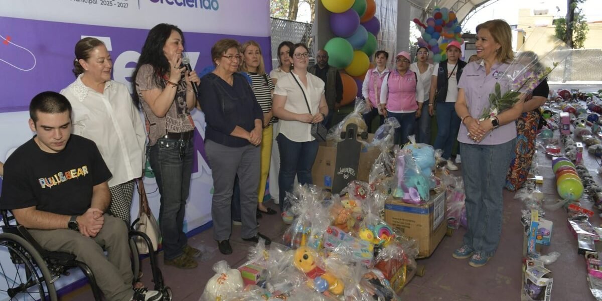 DIF Atizapán recolecta 1.2 kilómetros de juguetes para niñas y niños