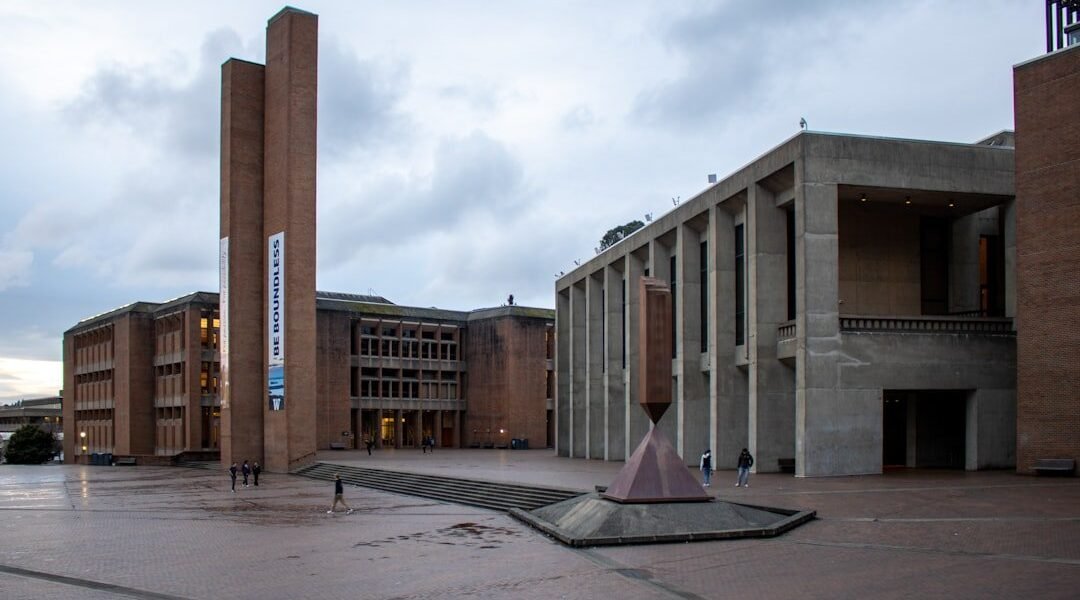 Las universidades como bastión del análisis crítico en tiempos de polarización