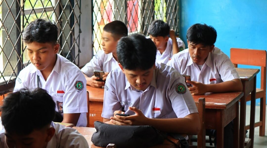 La batalla contra el abandono: México activa estrategia para retener estudiantes de bachillerato