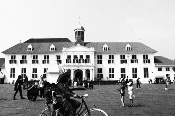 La fuga silenciosa: por qué cientos de miles de estudiantes abandonan la universidad