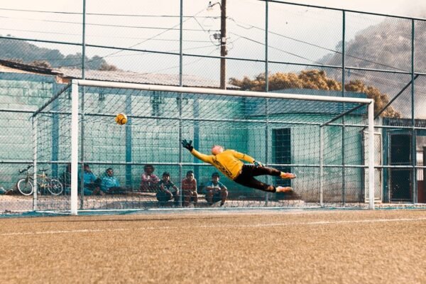 La Volpe cuestiona a Ochoa para Qatar 2026: ¿Edad o rendimiento?
