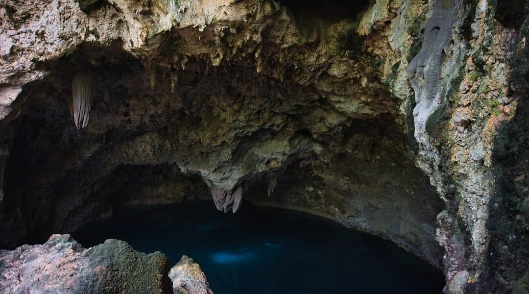 Cenotes de Quintana Roo revelan secretos de rituales ancestrales bajo el agua