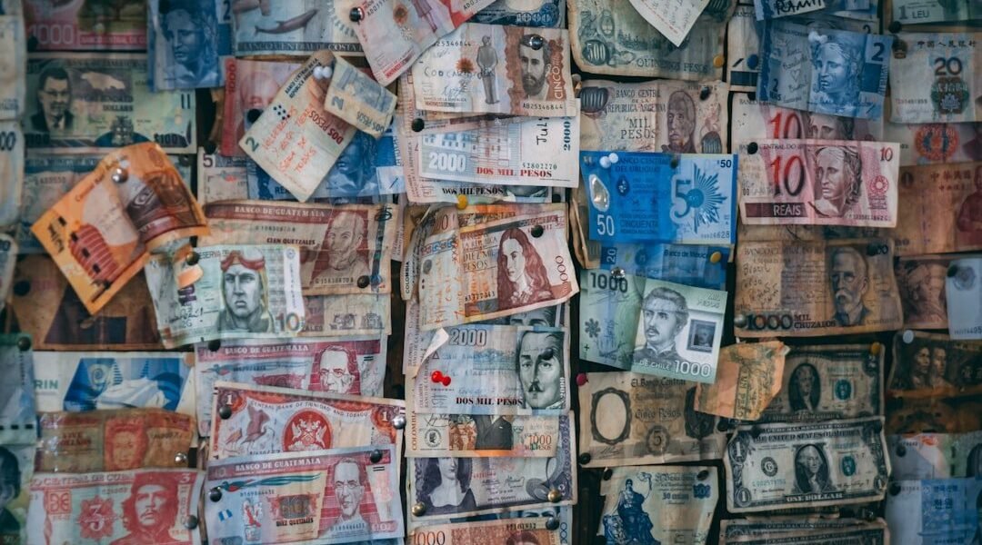 Cuando los bancos centrales se atreven a flexibilizar: el difícil arte de bajar tasas