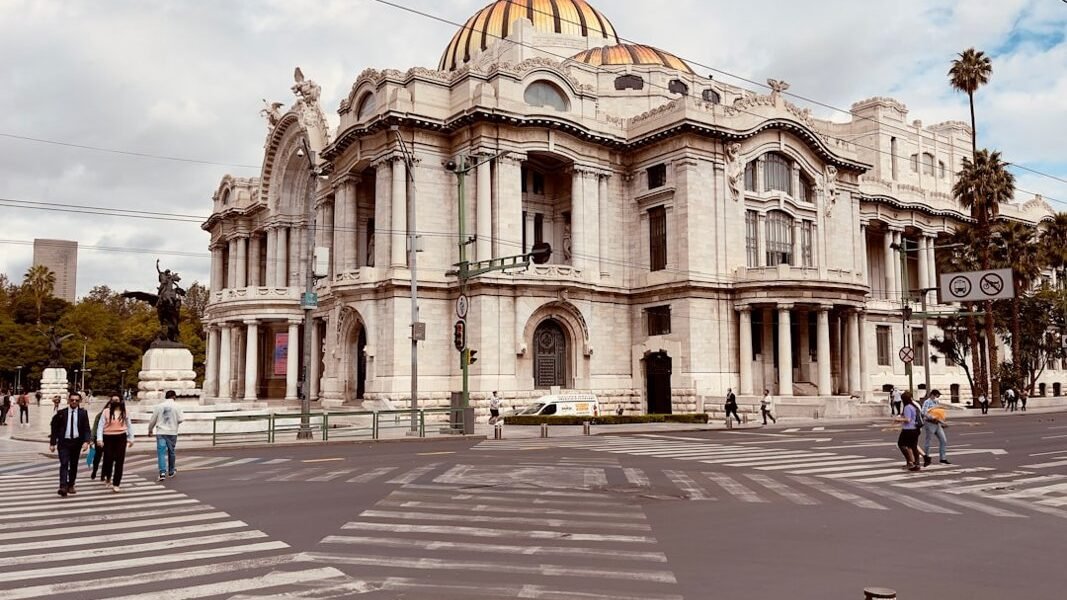 Cambio en la cancillería mexicana: De la Fuente deja el cargo por razones de salud