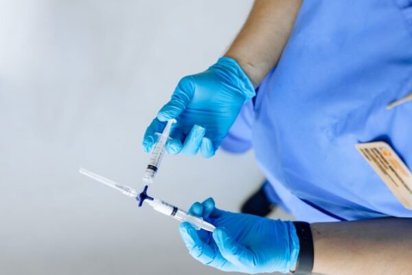 México enfrenta brote de sarampión con 36 muertes en cobertura nacional