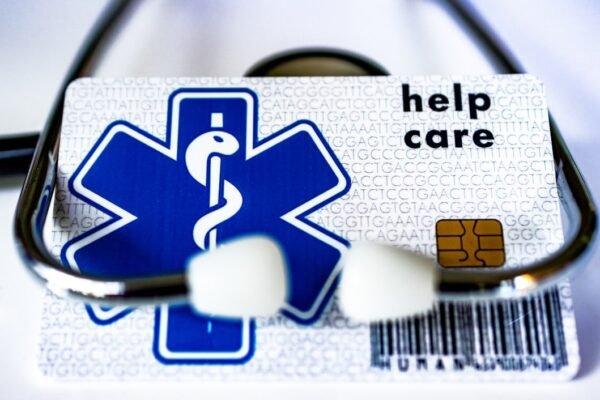 Cobertura universal de salud: el reto entre la promesa y la implementación