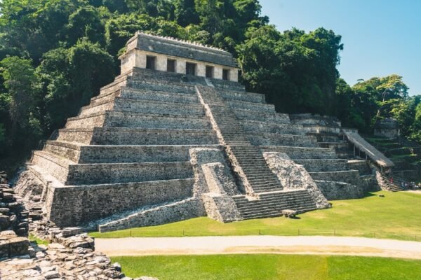 Sheinbaum reivindica a pueblos originarios en diálogo sobre pasado colonial