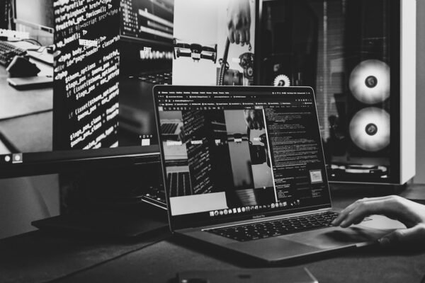 Los chatbots de IA se convirtieron en herramientas de espionaje estatal