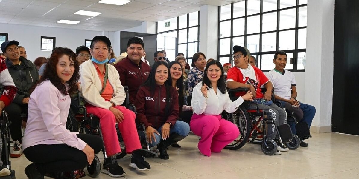 Chalco: alcaldesa entrega aparatos de movilidad como acto de justicia social