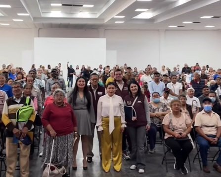 Chalco entrega auxiliares auditivos a personas con discapacidad