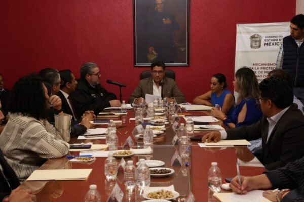Estado de México renueva consejo para proteger a periodistas y activistas