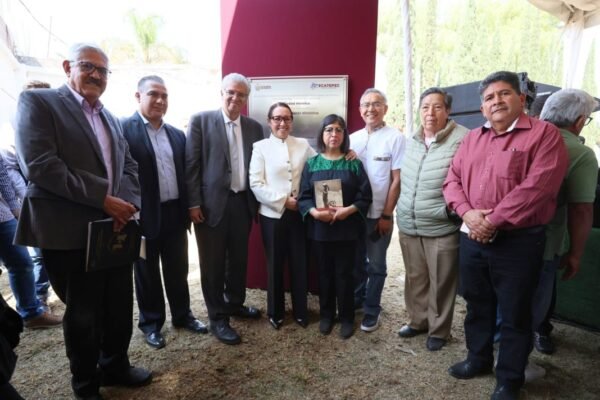 Ecatepec recibe el título de 'Ciudad Heroica' en su 206 aniversario