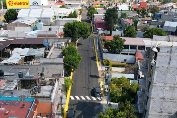 Ecatepec inaugura repavimentación de calle Jabirúes con recursos propios