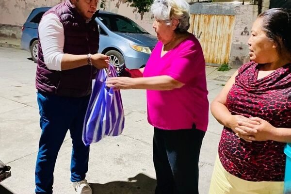 COSCEMEX reparte 10 toneladas de nopal gratis en Ixtapaluca