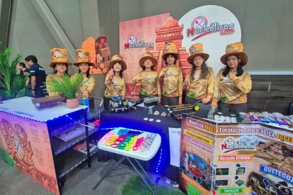 Estudiantes mexiquenses competirán en el campeonato mundial de robótica en Houston