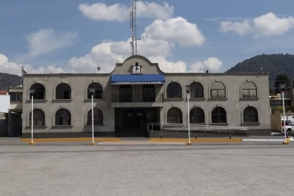 Huixquilucan liquida deuda histórica de mil 200 millones con CAEM