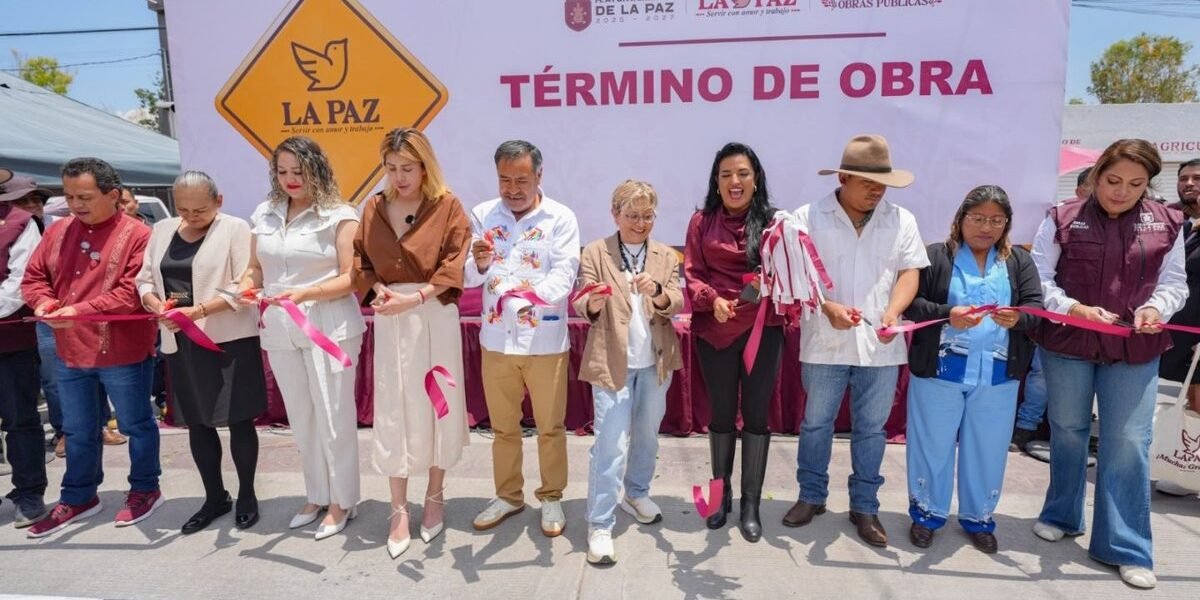 La Paz pavimenta calles en El Salado y fortalece participación ciudadana