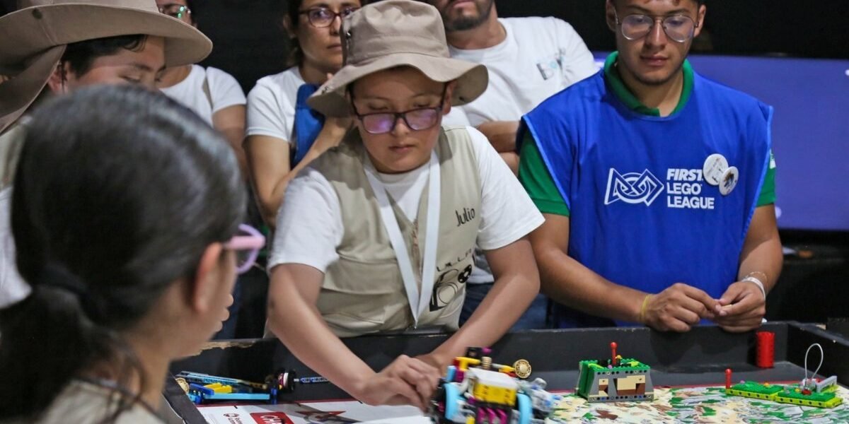 Seis equipos del Estado de México brillan en robótica a nivel internacional
