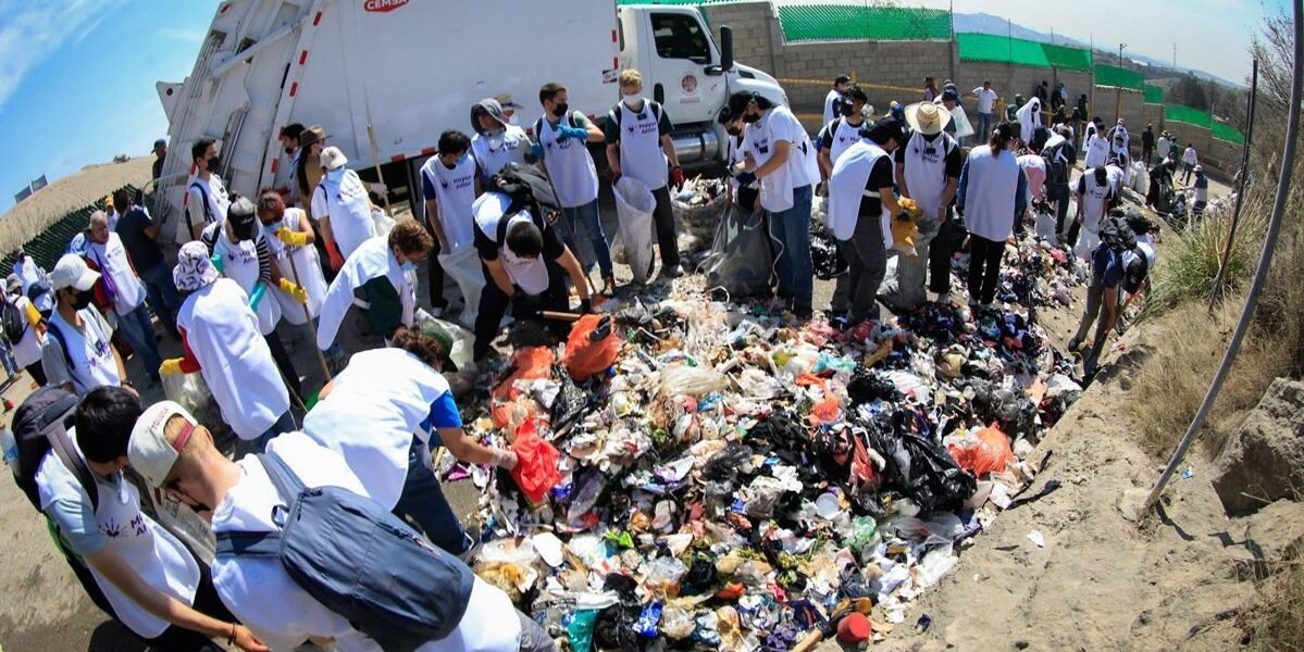 Naucalpan retira 10 toneladas de basura en jornada de limpieza estatal