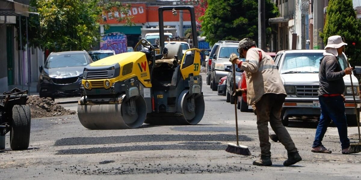 Nezahualcóyotl avanza en mejora de vialidades con programa intensivo de bacheo