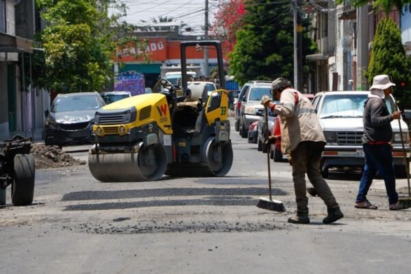 Nezahualcóyotl avanza en mejora de vialidades con programa intensivo de bacheo