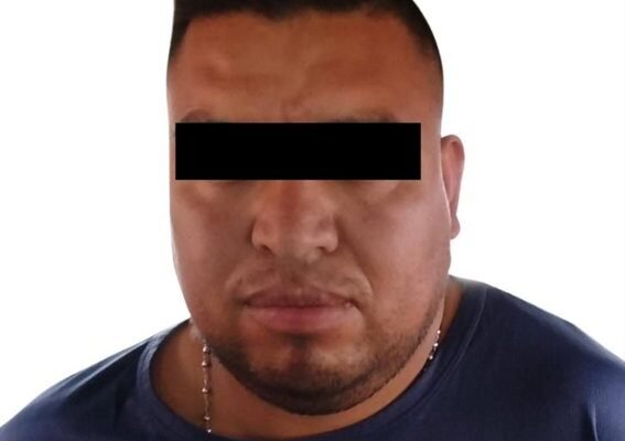 Detienen a subdirector de policía municipal de Xalatlaco por violencia contra su pareja