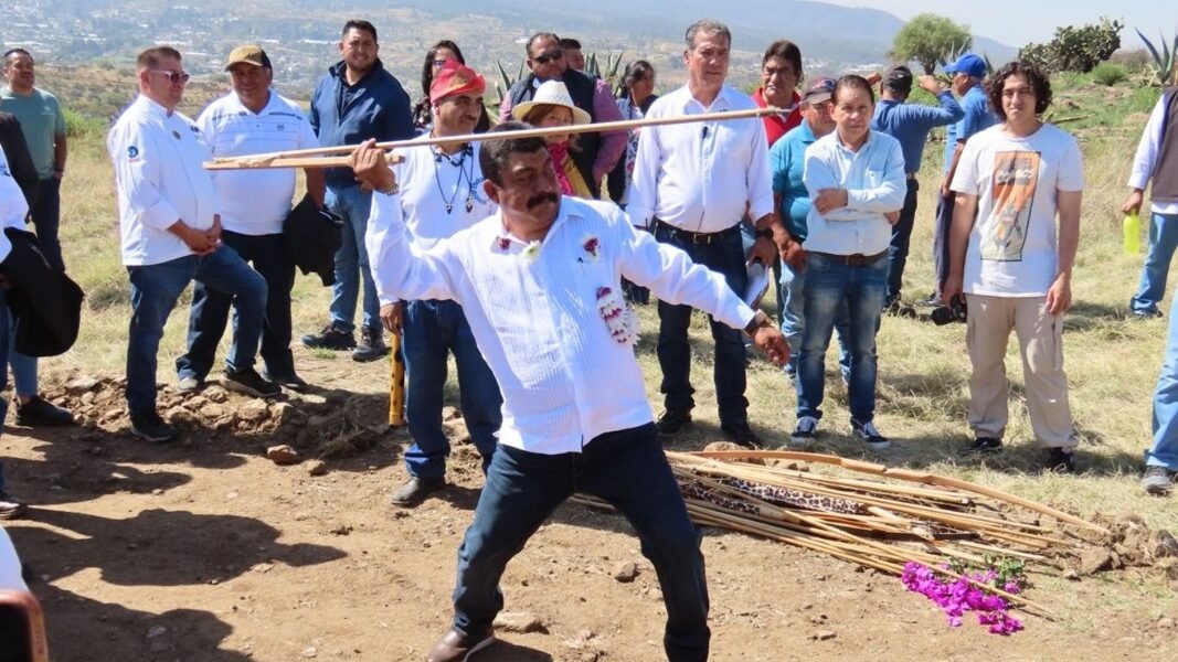 Texcoco conmemora 624 años del nacimiento de Nezahualcóyotl