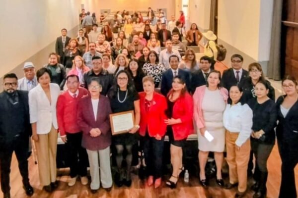 Jueza del Poder Judicial dicta conferencia sobre sucesiones en Tlalmanalco