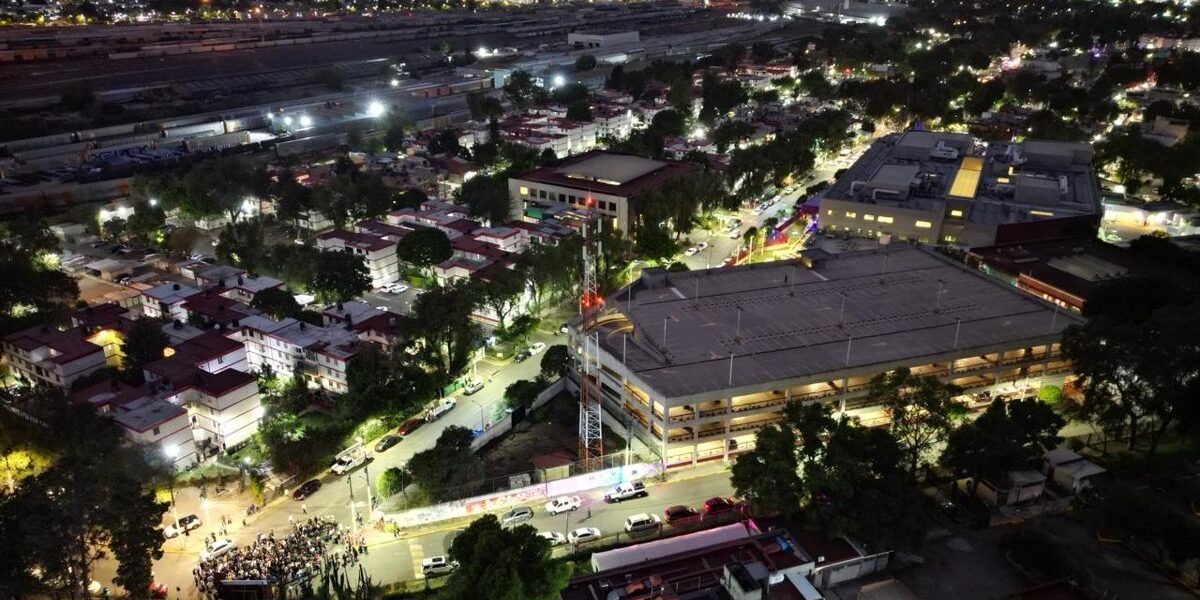 Tlalnepantla instala 38 nuevos puntos de luz para mejorar seguridad