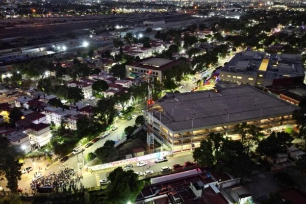 Tlalnepantla instala 38 nuevos puntos de luz para mejorar seguridad