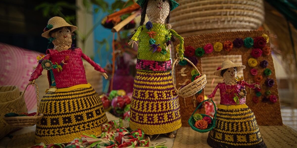 Siete mil artesanos del Edomex preservan la tradición de tejer palmas