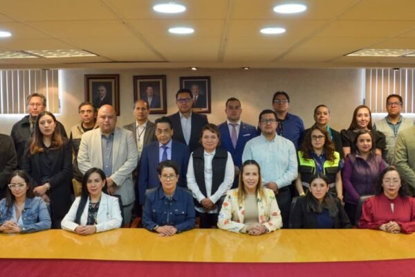 Estado de México aplicó más de 214 mil vacunas contra VPH para prevenir cáncer
