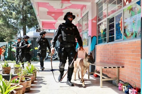 Atizapán fortalece seguridad escolar con programa "Mochila de Paz y Prevención"