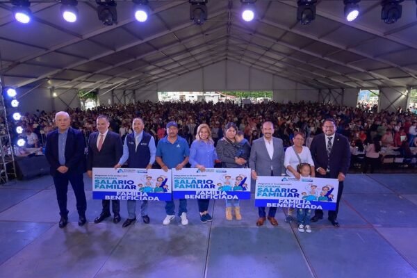 Atizapán entrega 150 millones en Salario Familiar a 20 mil familias
