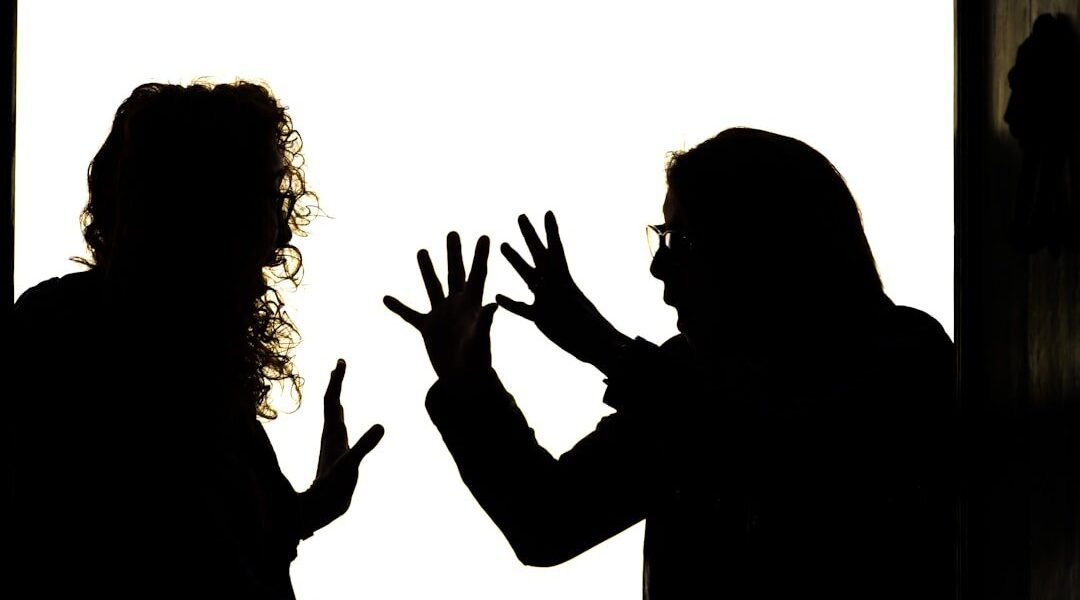 El chisme como ventaja evolutiva: por qué los mexicanos somos maestros en el arte de la información