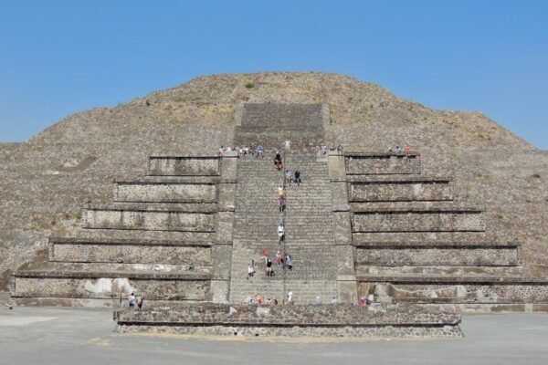 Teotihuacan invierte 50 millones de pesos en salvar la Pirámide de Quetzalcóatl