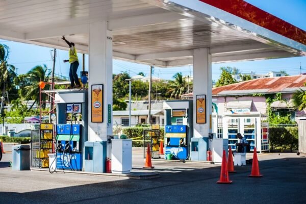 Fijar precios de gasolina amenaza el suministro energético del país