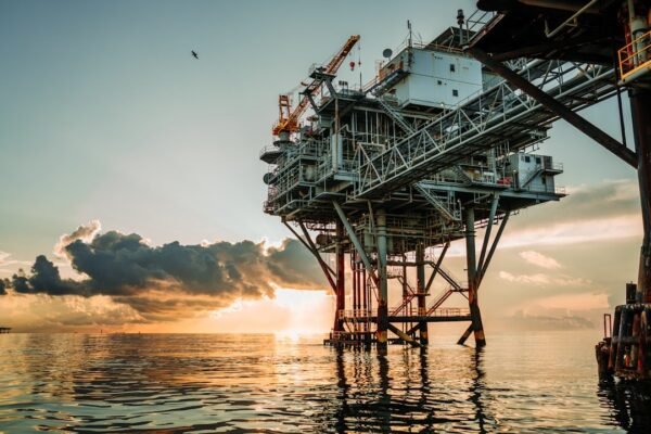 Las universidades públicas mexicanas ante el dilema energético: ¿evaluadores o avalistas?
